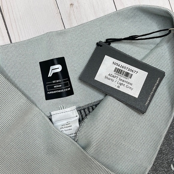 NWT. Pursue Fitness ADAPT seamless shorts.  Size MEDIUM.  Color: Light Grey - Picture 7 of 11